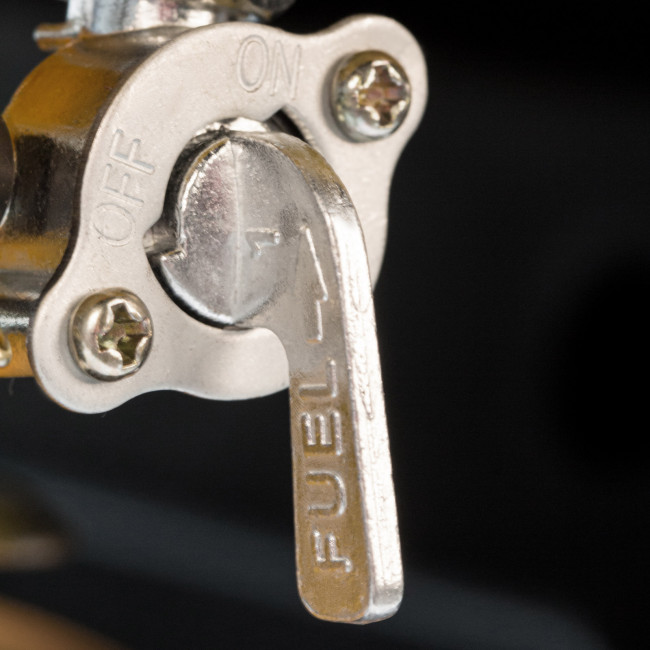 Генератор бензиновый PS 25, 2.5 кВт, 230 В, 15 л, ручной стартер Denzel в Ижевске