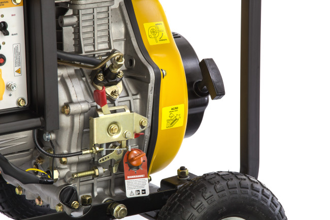 Генератор дизельный DD6300Е, 5.0 кВт, 220 В/50 Гц, 15 л, электростартер Denzel в Ижевске Генератор дизельный DD6300Е, 5.0 кВт, 220 В/50 Гц, 15 л, электростартер Denzel в Ижевске