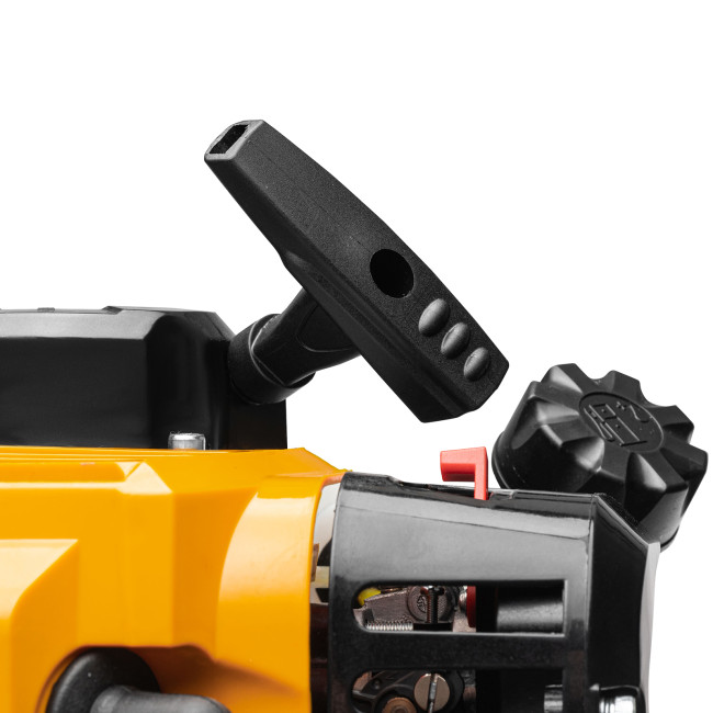 Триммер бензиновый DTS-43, 43 см3, неразъемная штанга, состоит из 2 частей Denzel в Ижевске Триммер бензиновый DTS-43, 43 см3, неразъемная штанга, состоит из 2 частей Denzel в Ижевске