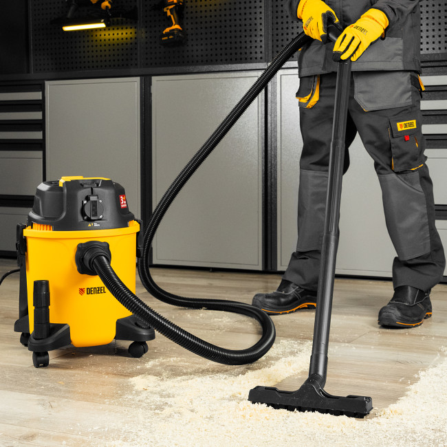 Пылесос строительный RVC20, 1400 Вт, бак 20 л, шланг 3 м, розетка с автосинхр. Denzel в Ижевске Пылесос строительный RVC20, 1400 Вт, бак 20 л, шланг 3 м, розетка с автосинхр. Denzel в Ижевске