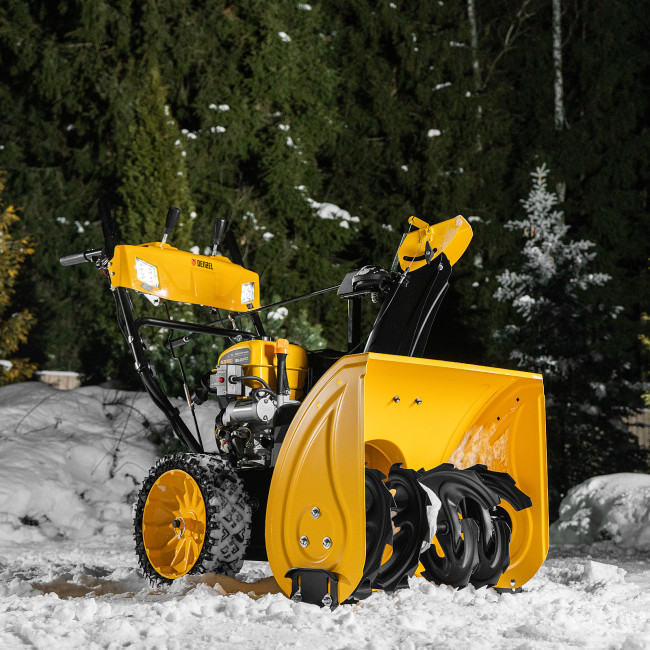 Бензиновая снегоуборочная машина SBM 610S PRO, 212 cc, электростартер, фара, обогрев Denzel в Ижевске Бензиновая снегоуборочная машина SBM 610S PRO, 212 cc, электростартер, фара, обогрев Denzel в Ижевске