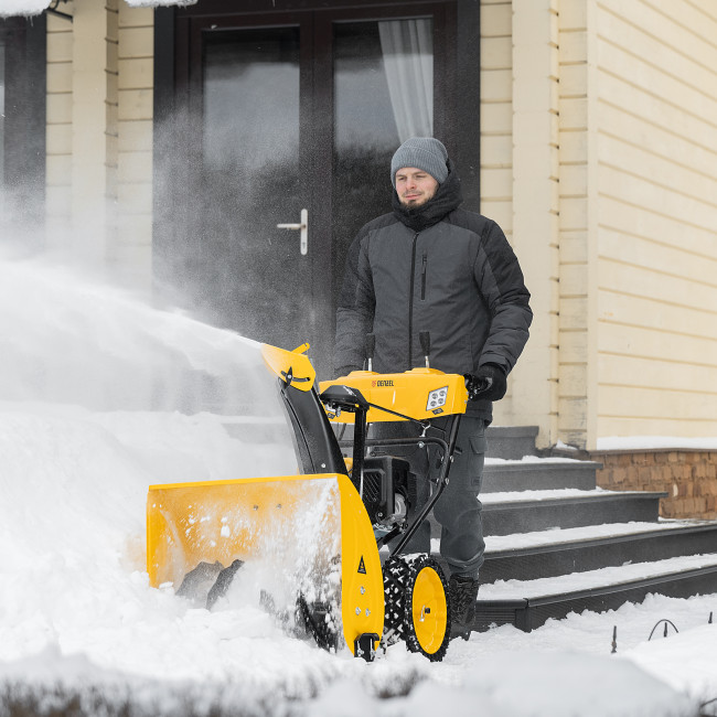 Бензиновая снегоуборочная машина SBM 610S PRO, 212 cc, электростартер, фара, обогрев Denzel в Ижевске Бензиновая снегоуборочная машина SBM 610S PRO, 212 cc, электростартер, фара, обогрев Denzel в Ижевске