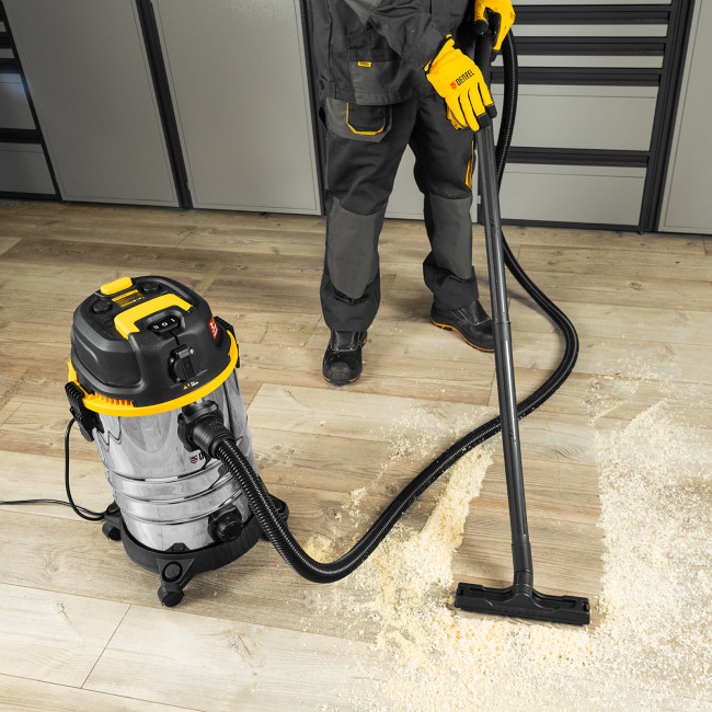 Пылесос строительный RVC30, 1400 Вт, бак 30 л, шланг 3 м, розетка с автосинхр. Denzel в Ижевске Пылесос строительный RVC30, 1400 Вт, бак 30 л, шланг 3 м, розетка с автосинхр. Denzel в Ижевске