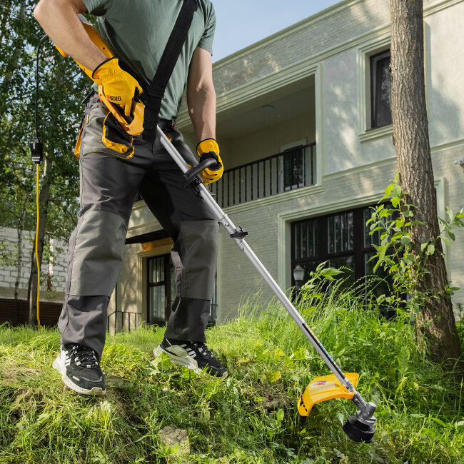 Триммер электрический TE-1220, 1200 Вт, 380 мм, катушка, диск, разборная штанга Denzel в Ижевске Триммер электрический TE-1220, 1200 Вт, 380 мм, катушка, диск, разборная штанга Denzel в Ижевске