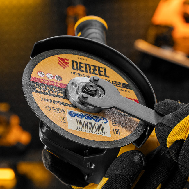 Машина шлифовальная угловая AG125-1500, 1500 Вт, 125 мм, 3000-11000 об/мин Denzel в Ижевске Машина шлифовальная угловая AG125-1500, 1500 Вт, 125 мм, 3000-11000 об/мин Denzel в Ижевске