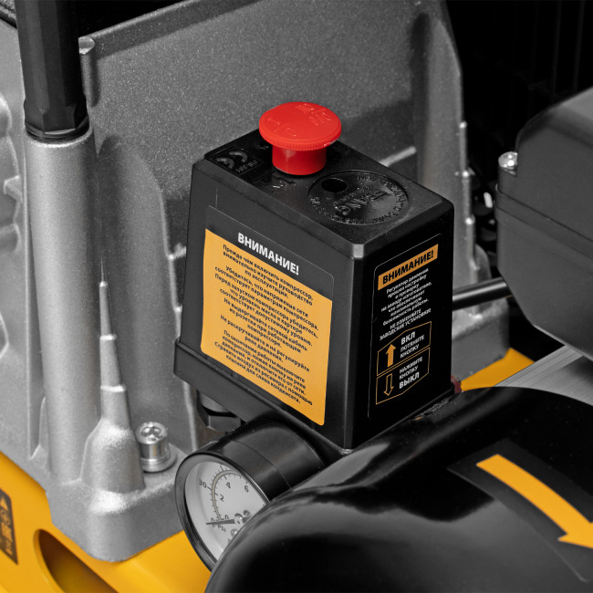 Компрессор воздушный рем. привод BCI 2200/100, 2,2 кВт, 100 литров, 420 л/мин Denzel в Ижевске