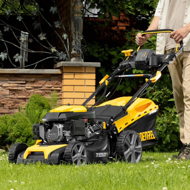 Газонокосилка бензиновая GLD-460SP-VE, 146 см3, шир. 46см, привод, вариатор, эл.старт, 60 л Denzel в Ижевске Газонокосилка бензиновая GLD-460SP-VE, 146 см3, шир. 46см, привод, вариатор, эл.старт, 60 л Denzel в Ижевске