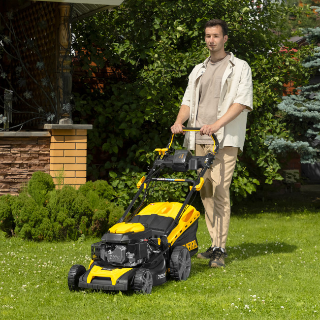 Газонокосилка бензиновая GLD-460SP-VE, 146 см3, шир. 46см, привод, вариатор, эл.старт, 60 л Denzel в Ижевске Газонокосилка бензиновая GLD-460SP-VE, 146 см3, шир. 46см, привод, вариатор, эл.старт, 60 л Denzel в Ижевске