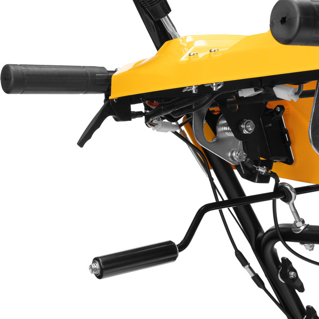 Бензиновая снегоуборочная машина SBM 610DT PRO, 212cc, гусеницы, эл.старт, блок. дифф. Denzel в Ижевске Бензиновая снегоуборочная машина SBM 610DT PRO, 212cc, гусеницы, эл.старт, блок. дифф. Denzel в Ижевске