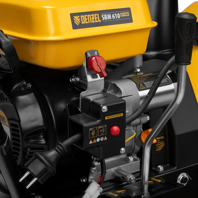 Бензиновая снегоуборочная машина SBM 610DT PRO, 212cc, гусеницы, эл.старт, блок. дифф. Denzel в Ижевске Бензиновая снегоуборочная машина SBM 610DT PRO, 212cc, гусеницы, эл.старт, блок. дифф. Denzel в Ижевске