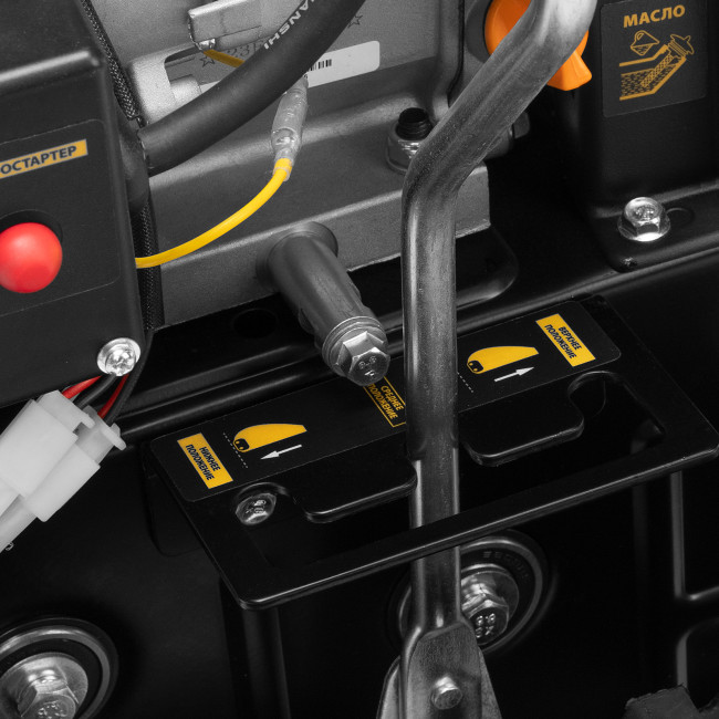 Бензиновая снегоуборочная машина SBM 610DT PRO, 212cc, гусеницы, эл.старт, блок. дифф. Denzel в Ижевске Бензиновая снегоуборочная машина SBM 610DT PRO, 212cc, гусеницы, эл.старт, блок. дифф. Denzel в Ижевске