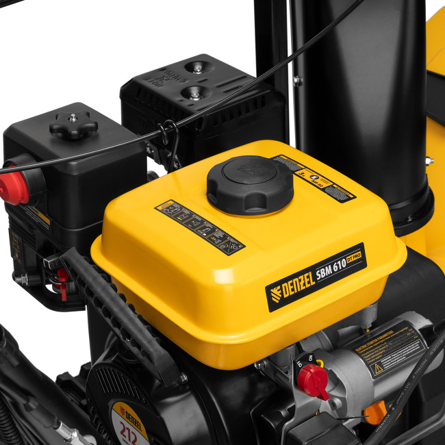 Бензиновая снегоуборочная машина SBM 610DT PRO, 212cc, гусеницы, эл.старт, блок. дифф. Denzel в Ижевске Бензиновая снегоуборочная машина SBM 610DT PRO, 212cc, гусеницы, эл.старт, блок. дифф. Denzel в Ижевске
