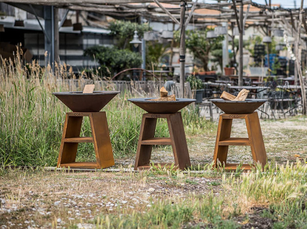 Уличный гриль Coeo TRIO 98 - CORTEN (Высота 110) в Ижевске Уличный гриль Coeo TRIO 98 - CORTEN (Высота 110) в Ижевске