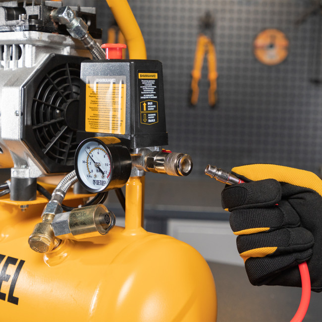 Компрессор DLS650/10 безмаслянный малошумный 650 Вт, 120 л/мин, ресивер 10 л Denzel в Ижевске