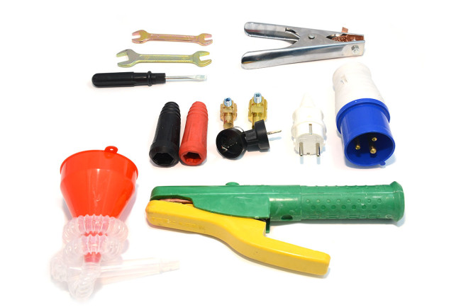 Инверторный дизельный сварочный генератор TSS DGW 7.0/250ED-R в Ижевске Инверторный дизельный сварочный генератор TSS DGW 7.0/250ED-R в Ижевске