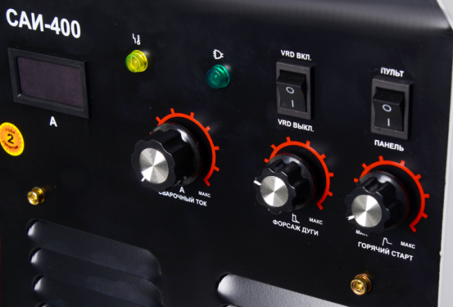 Сварочный аппарат инверторный Ресанта САИ 400 в Ижевске Сварочный аппарат инверторный Ресанта САИ 400 в Ижевске