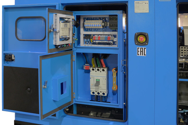 Дизельный генератор ТСС ЭД-150-Т400 в шумозащитном кожухе на прицепе в Ижевске