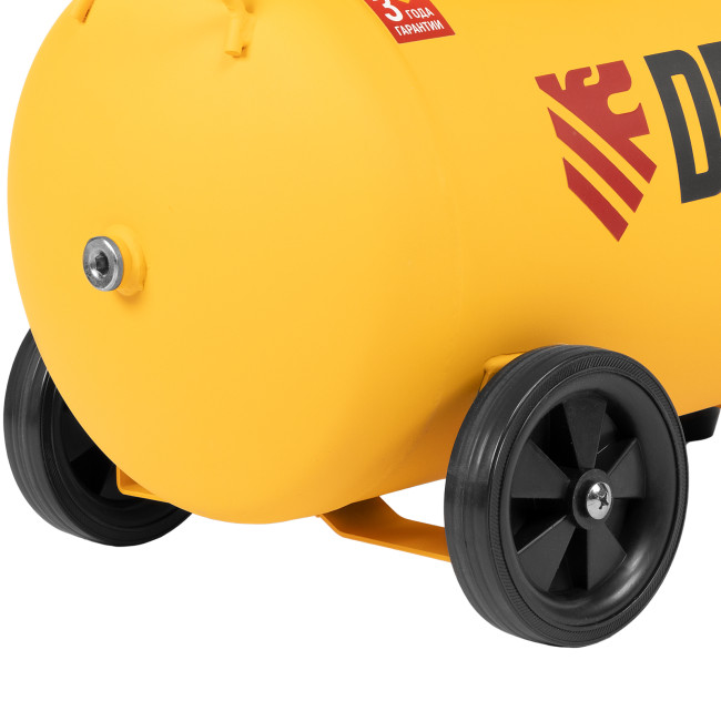Компрессор воздушный прям. привод DCV1800/50, 1,8 кВт, 50 литров, 320 л/мин Denzel в Ижевске