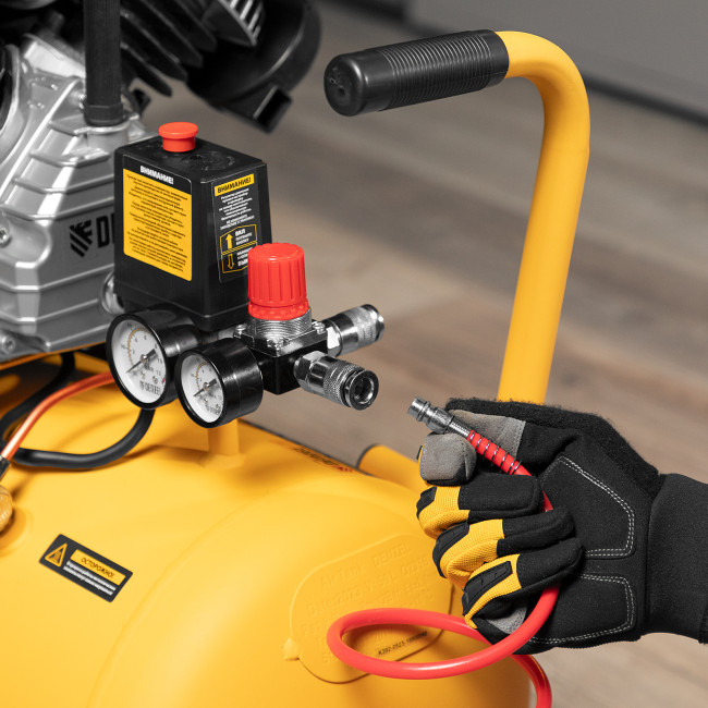 Компрессор воздушный прям. привод DCV1800/50, 1,8 кВт, 50 литров, 320 л/мин Denzel в Ижевске