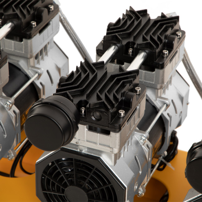 Компрессор безмасляный, малошумный  DLS 2250/100, 2250 Вт, 3x750, 100 л, 410 л/мин блок управления/ Denzel в Ижевске