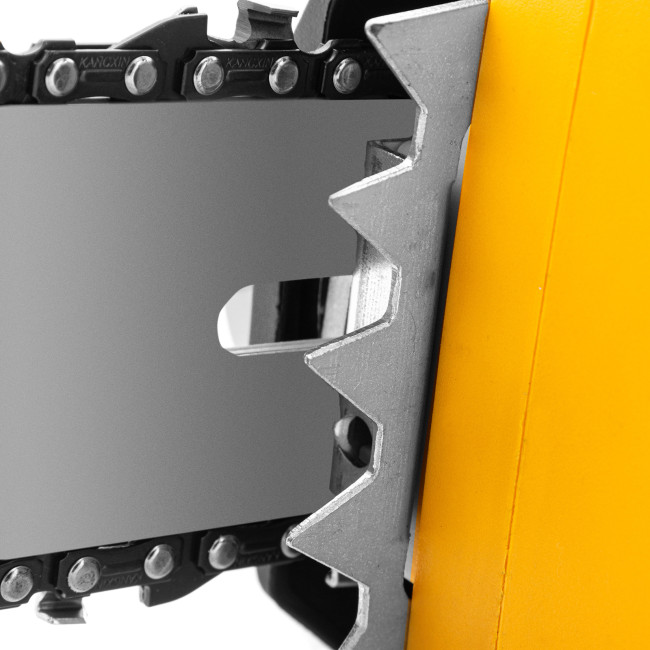 Пила цепная электрическая EDS-1800P, 1.8 кВт,поперечная, шина 40 см, шаг 3/8, паз 1.3 мм, 57 звеньев Denzel в Ижевске