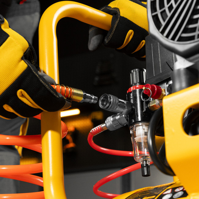 Компрессор безмасляный, малошумный DLS 2200/50, 2200 Вт, 2x1100, 50 л, 380 л/мин Denzel в Ижевске