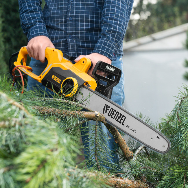 Пила цепная электрическая EDS-2200P, 2.2 кВт,поперечная, шина 45 см, шаг 3/8, паз 1.3 мм, 63 звена Denzel в Ижевске