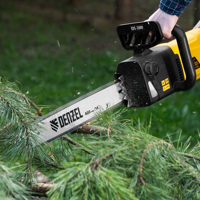 Пила цепная электрическая EDS-2000, 2 кВт,продольная, шина 40 см, шаг 3/8, паз 1.3 мм, 56 звеньев Denzel в Ижевске