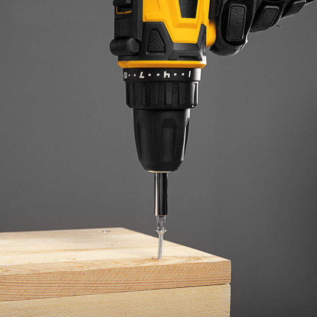 Дрель-шуруповерт сетевая SD-300-10 Denzel в Ижевске Дрель-шуруповерт сетевая SD-300-10 Denzel в Ижевске