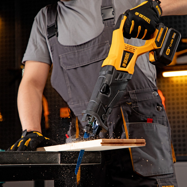 Пила сабельная аккумуляторная бесщет BRC-120, 18В Li-Ion Denzel в Ижевске Пила сабельная аккумуляторная бесщет BRC-120, 18В Li-Ion Denzel в Ижевске