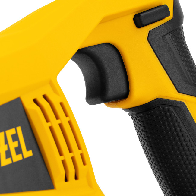 Пила сабельная аккумуляторная бесщет BRC-120-0, 18В Li-Ion Denzel в Ижевске Пила сабельная аккумуляторная бесщет BRC-120-0, 18В Li-Ion Denzel в Ижевске