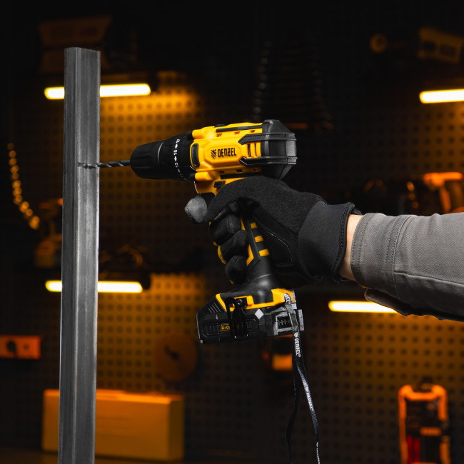 Дрель-шуруповерт аккумуляторная CDL-12-02BM, Li-Ion, 12 В, 2 акк. Denzel в Ижевске Дрель-шуруповерт аккумуляторная CDL-12-02BM, Li-Ion, 12 В, 2 акк. Denzel в Ижевске