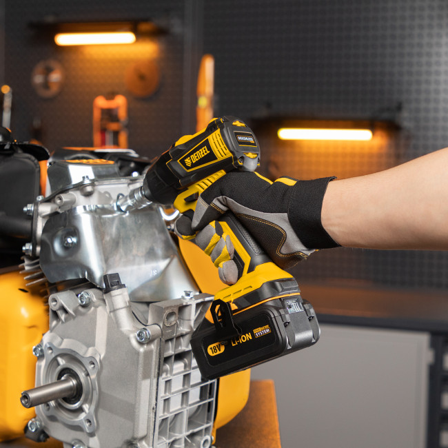 Гайковерт ударный аккумуляторный бесщет CIW-IB-300, Li-ion, 18В, 300Нм Denzel в Ижевске