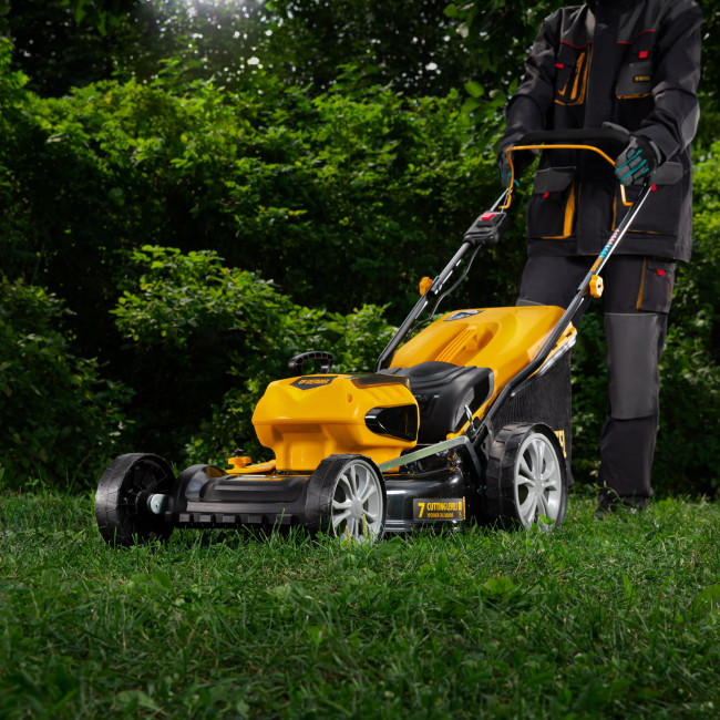 Газонокосилка аккумуляторная бесщеточная RLM450-36, Li-ion, 36 В, 4 Ач, 450 мм, травосборник 40 л Denzel в Ижевске Газонокосилка аккумуляторная бесщеточная RLM450-36, Li-ion, 36 В, 4 Ач, 450 мм, травосборник 40 л Denzel в Ижевске