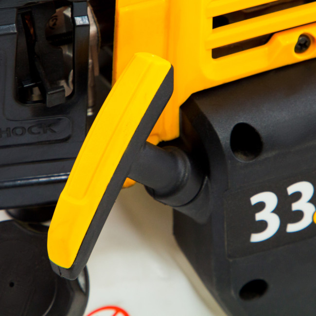 Триммер бензиновый DT 33, 33 см3, 1.8 л. с, неразъемная штанга, состоит из 2 частей Denzel в Ижевске Триммер бензиновый DT 33, 33 см3, 1.8 л. с, неразъемная штанга, состоит из 2 частей Denzel в Ижевске