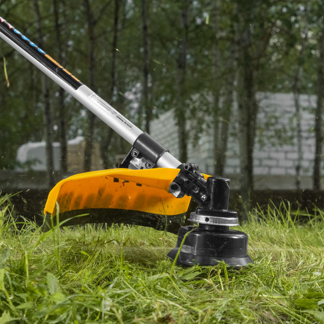 Триммер бензиновый DT 33, 33 см3, 1.8 л. с, неразъемная штанга, состоит из 2 частей Denzel в Ижевске Триммер бензиновый DT 33, 33 см3, 1.8 л. с, неразъемная штанга, состоит из 2 частей Denzel в Ижевске