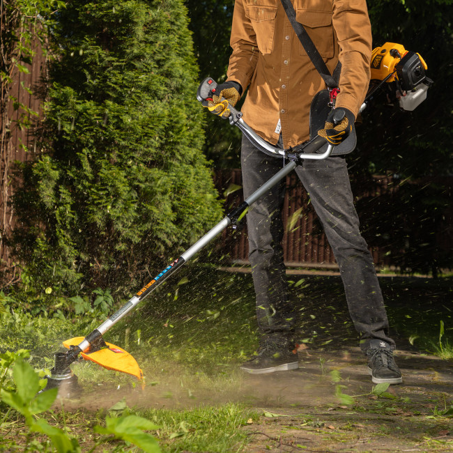 Триммер бензиновый DT 33S, 33 см3, 1.8 л. с, разъемная штанга, состоит из 2 частей Denzel в Ижевске