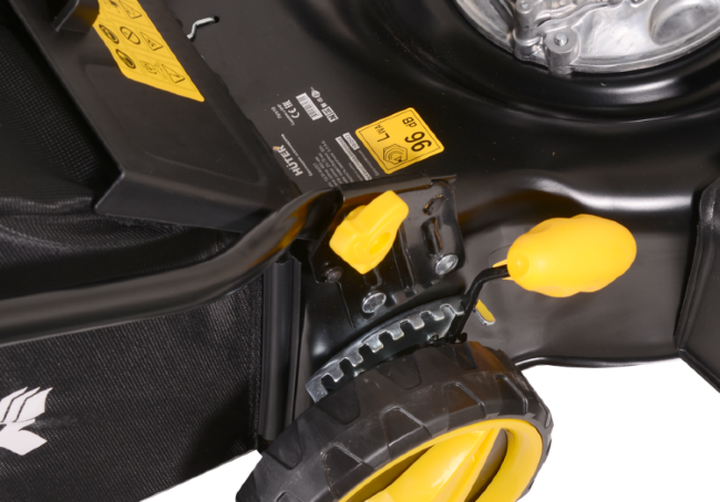 Бензиновая газонокосилка HUTER GLM-460ST в Ижевске Бензиновая газонокосилка HUTER GLM-460ST в Ижевске