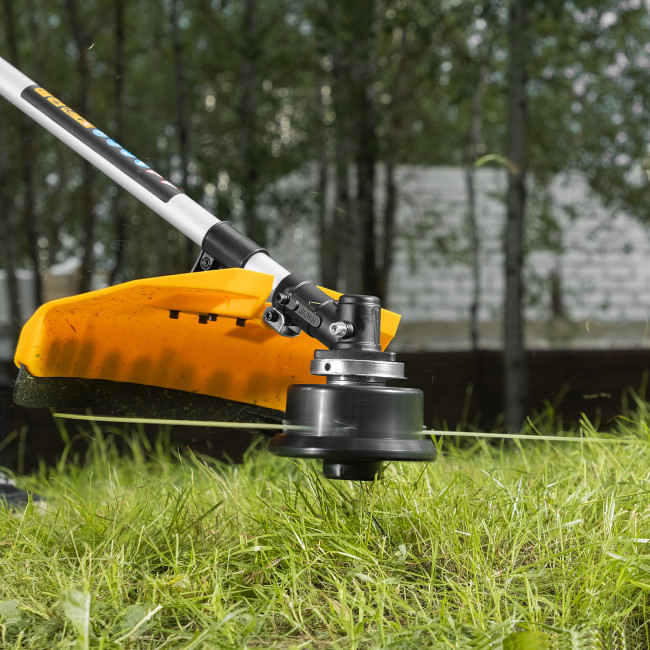 Триммер бензиновый DGT 250, 25 см3, 1.3 л. с, неразъемная штанга, состоит из 2 частей Denzel в Ижевске Триммер бензиновый DGT 250, 25 см3, 1.3 л. с, неразъемная штанга, состоит из 2 частей Denzel в Ижевске