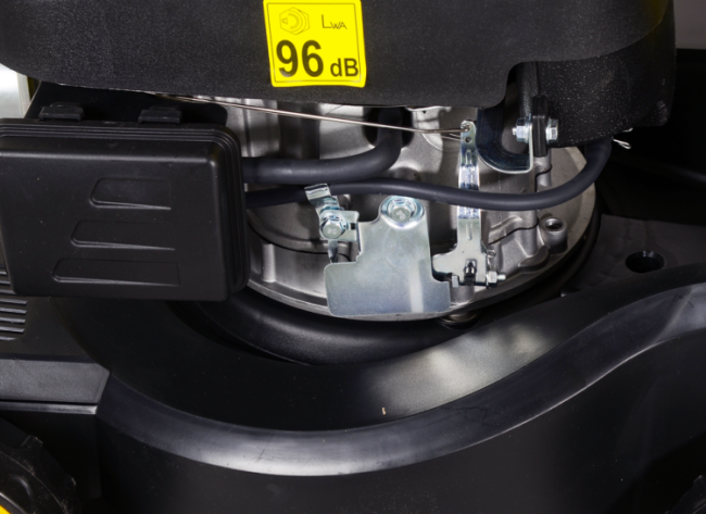 Газонокосилка бензиновая Huter GLM-420LT в Ижевске Газонокосилка бензиновая Huter GLM-420LT в Ижевске