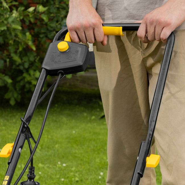 Газонокосилка электрическая GM-1100, 1100 Вт, шир. 32 см, 3 уров., травосб. 30 л Denzel в Ижевске Газонокосилка электрическая GM-1100, 1100 Вт, шир. 32 см, 3 уров., травосб. 30 л Denzel в Ижевске