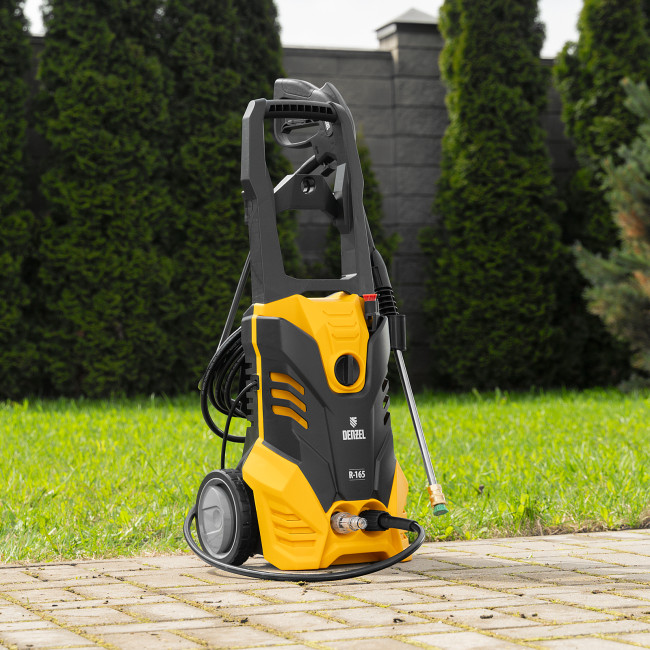 Моечная машина высокого давления R-165, 2200 Вт, 165 бар, 7 л/мин, колесная Denzel в Ижевске Моечная машина высокого давления R-165, 2200 Вт, 165 бар, 7 л/мин, колесная Denzel в Ижевске