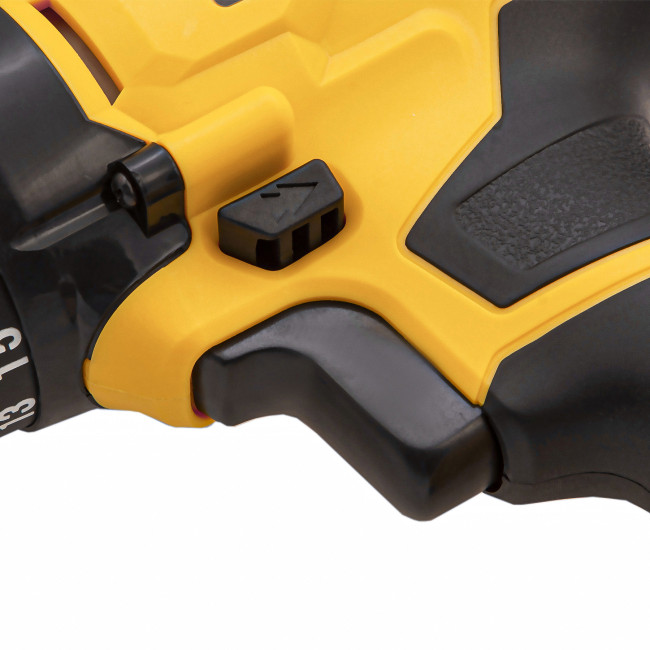 Дрель-шуруповерт аккумуляторная CDL-IB-18-02, Li-Ion, 18 В, 2 акк. Denzel в Ижевске