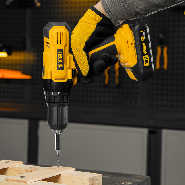 Дрель-шуруповерт аккумуляторная CDL-IB-18-02, Li-Ion, 18 В, 2 акк. Denzel в Ижевске