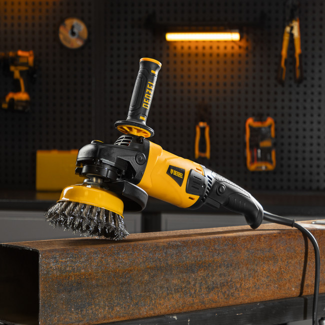 Машина шлифовальная угловая AG150-1500, 1500 Вт, 150 мм, 8500 об/мин Denzel в Ижевске Машина шлифовальная угловая AG150-1500, 1500 Вт, 150 мм, 8500 об/мин Denzel в Ижевске