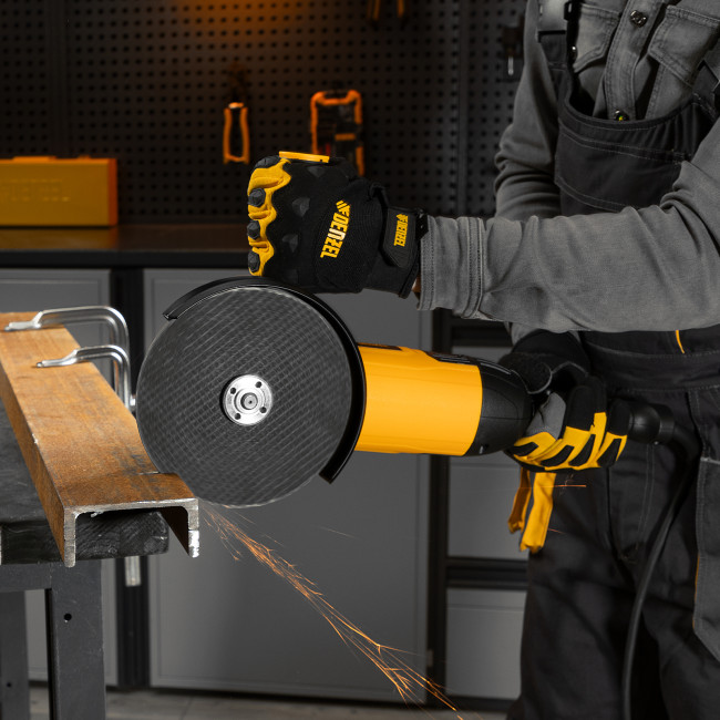 Машина шлифовальная угловая AG180-2000, 2000 Вт, 180 мм, 8500 об/мин Denzel в Ижевске Машина шлифовальная угловая AG180-2000, 2000 Вт, 180 мм, 8500 об/мин Denzel в Ижевске