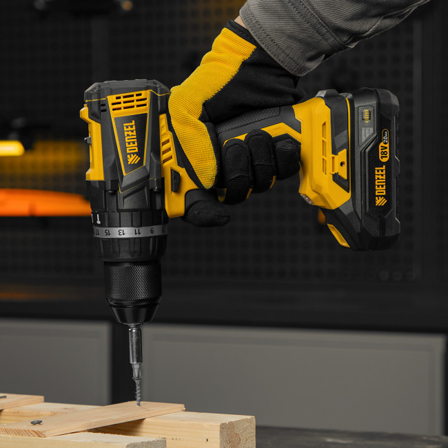 Дрель-шуруповерт аккумуляторная ударная бесщет CIDB-IB-18-02, Li-Ion, 18 В, 2 акк. Denzel в Ижевске