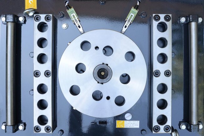 Станок для гибки арматуры с концевиком ТСС GW 42В в Ижевске