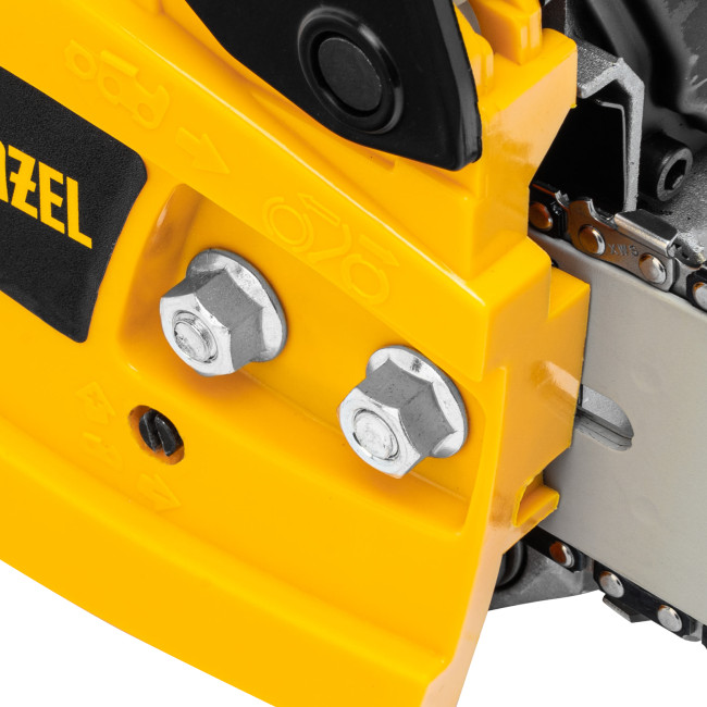 Пила цепная бензиновая DGS-4516, шина 40 см, 45 см3, 3 л.с, шаг 3/8, паз 1.3 мм, 57 звеньев Denzel в Ижевске