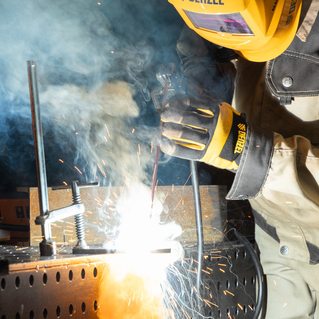 Аппарат инвертор. дуговой сварки DM-220 Standart, 220 А, ПВ 60% Denzel в Ижевске Аппарат инвертор. дуговой сварки DM-220 Standart, 220 А, ПВ 60% Denzel в Ижевске